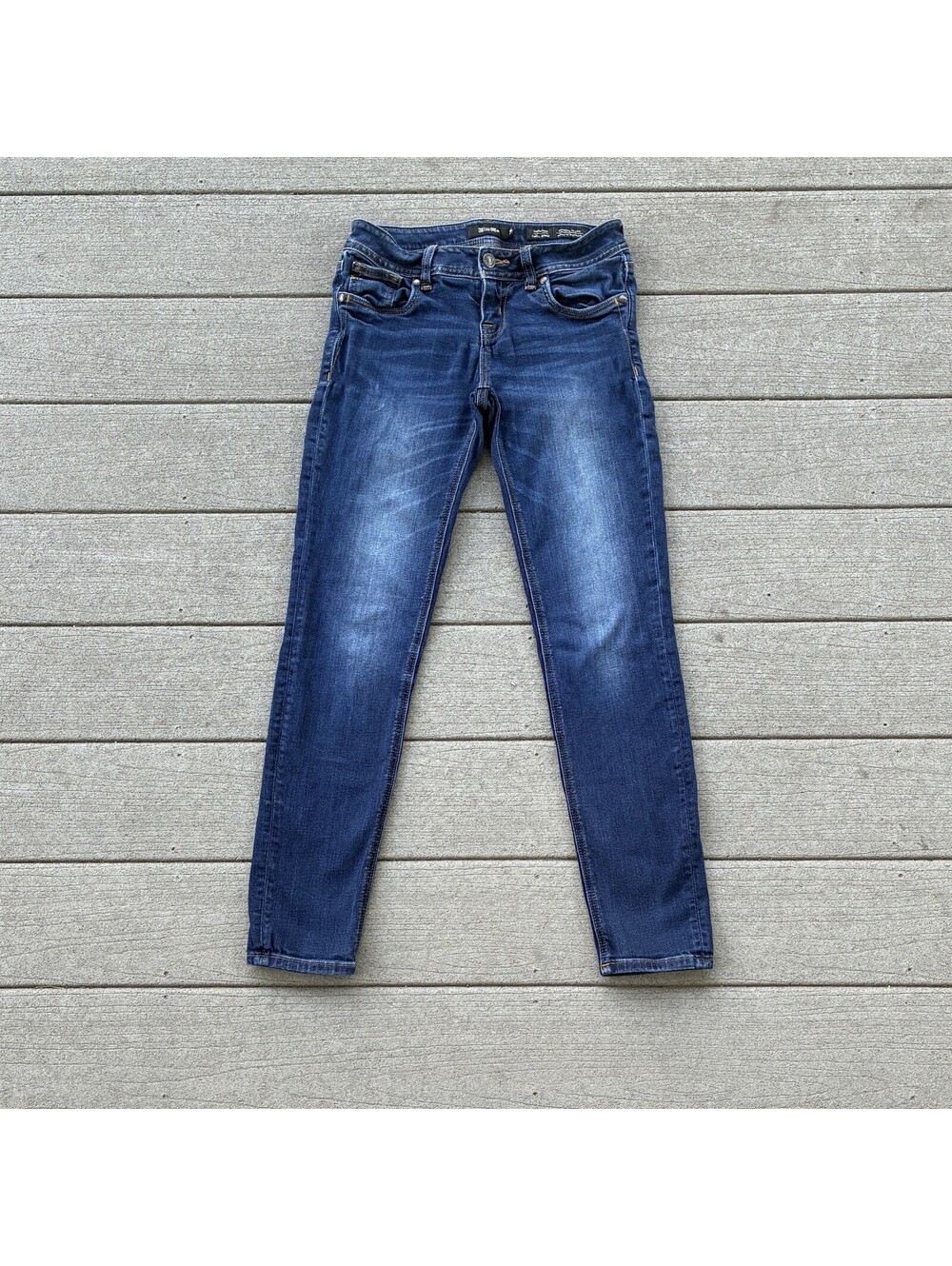 Miss Me Girls Size 26 Signature Ankle Skinny Blue Jeans Embroidered Denim Y2K